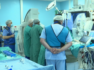 Први пут у Србији урађена имплантација биолошке плућне валвуле без хируршке интервенције