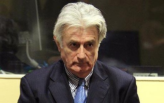 Karadžić traži da se brani van Tribunala