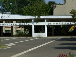 Настава у новобеоградској школи већ данима се прекида због лажних дојава о бомби