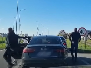 Објављен снимак напада на аутомобил из Србије код Вуковара, полиција није реаговала