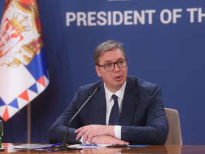 Председник Александар Вучић се у подне обраћа јавности