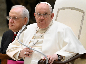 Папа Фрања открио да је био заљубљен у девојку: Љубав је тестирала моју веру