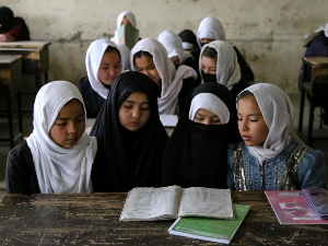 Почела нова школска година у Авганистану - за милион девојчица школске клупе забрањене