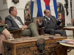 Народни херој Кубе одржао предавање у Музеју књиге и путовања