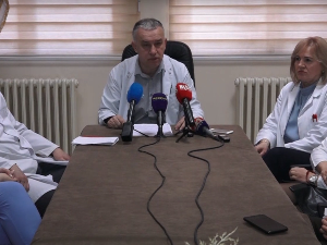 Елек: Радници КБЦ Косовска Митровица угрожени због забране динара, понестаје и хране за пацијенте