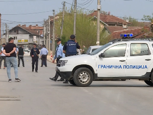 Пуцано на аутомобил градоначелника у Скопљу