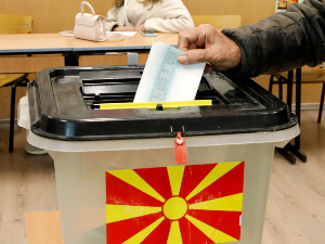Трка за председника Северне Македоније: Води Сиљановска Давкова, тесна борба за друго место