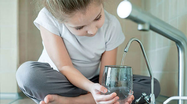 Да ли је филтрирана вода здравија од воде из чесме