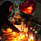И даље се трага за телом убијене девојчице, грађани у Бору доносе цвеће и пале свеће
