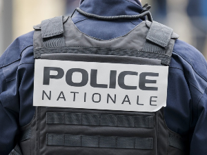 Заседа у Нормандији: Из затворског комбија побегао шеф нарко банде, два чувара убијена
