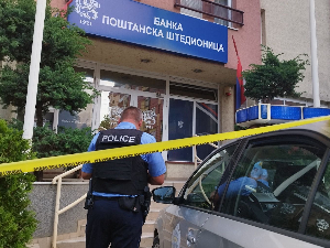 Стејт департмент: Разочарани смо акцијом полиције у банкама на северу КиМ