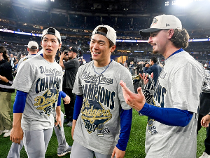 Лос Анђелес доџерси одбранили титулу у МЛБ лиги (EPA/ / /EDUARDO LIMA) Лос Анђелес доџерси одбранили титулу у МЛБ лиги