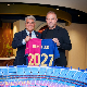 Флик продужио уговор са Барселоном до 2027. године (@FCBarcelona_es) Флик продужио уговор са Барселоном до 2027. године