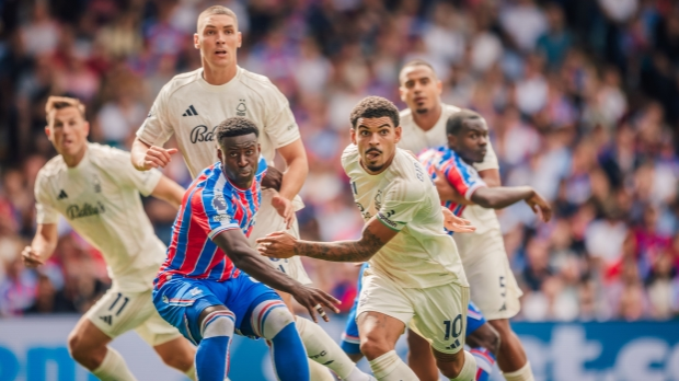Миленковић командовао одбраном у ремију Фореста и Паласа (X / Nottingham forest) Миленковић командовао одбраном у ремију Фореста и Паласа