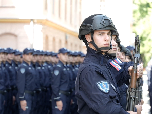 МУП јача редове – нови конкурс за младе, пензионисани полицајци поново у служби МУП јача редове – нови конкурс за младе, пензионисани полицајци поново у служби