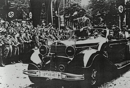 Jedna od fotografija sa parade.jpg Jedna od fotografija sa parade.jpg