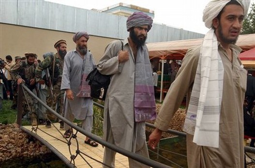 bagram-prison-inmates.jpg