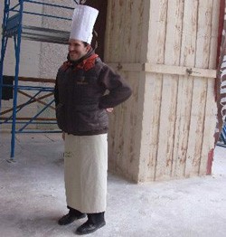 Mirko-pozira-ispred-coko-zv.jpg Mirko-pozira-ispred-coko-zv.jpg