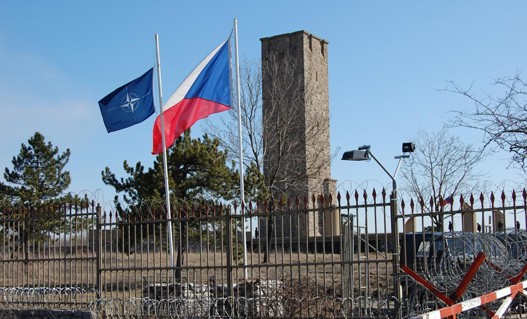 spomenik2.jpg