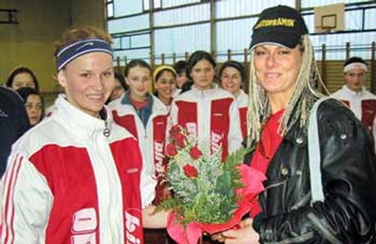 ceca.jpg ceca.jpg