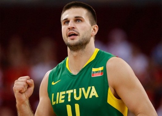 kleiza1.jpg