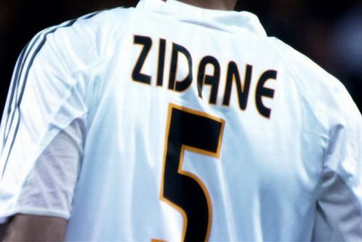 zinedine-zidane-portrait-film_500.jpg zinedine-zidane-portrait-film_500.jpg