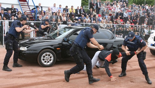 Policija-527.jpg Policija-527.jpg
