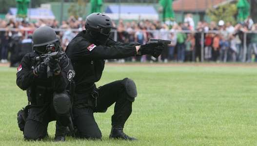 Policija-527-2.jpg Policija-527-2.jpg