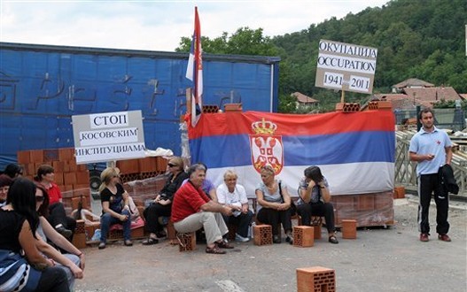 И даље су на сцени двоструки стандарди међународне заједнице, за неколико месеци убијена су тројица Срба, а од 1999. године преко хиљаду, и ниједан починилац није откривен