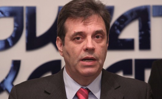 Vojislav-Kostunica.jpg Vojislav-Kostunica.jpg