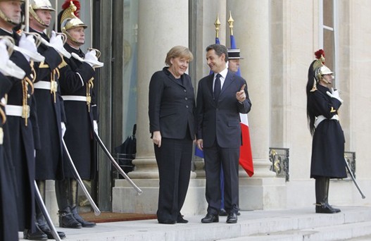 Angela-Merkel-i-Nikola-Sark.jpg
