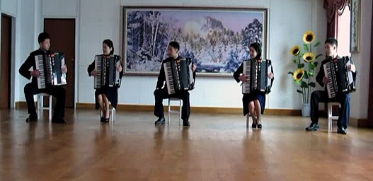 „Harmonika svira disko“, ali i pop!