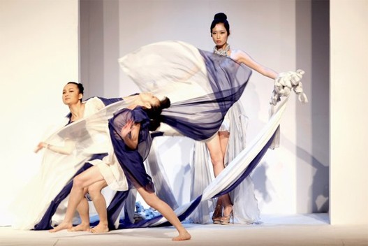 Kina--moda-2.jpg Kina--moda-2.jpg