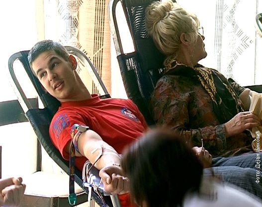 Davaoci krvi 4 nn.jpg