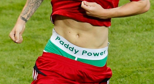 bendtner-th.jpg