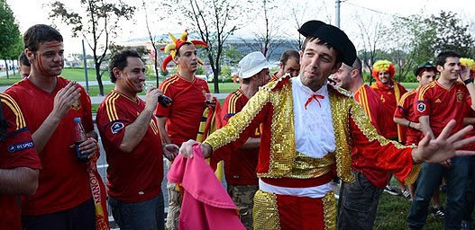 Spain-football-fans-sl-dva.jpg