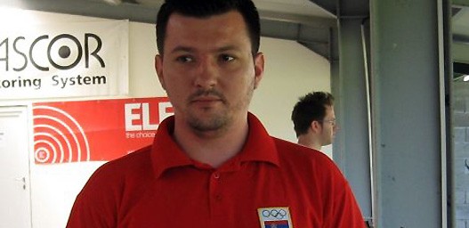 zlatic-pistolj.jpg