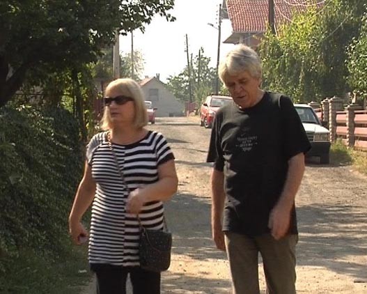 Pesnik Moso Odalovic i urednik emisije Kosovka  Ivkovic Bobic.jpg