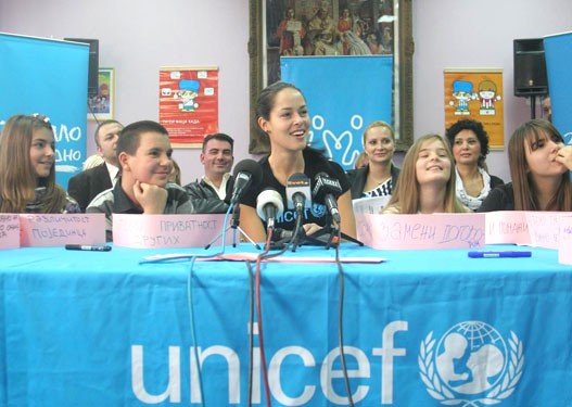 Ana-i-djaci4.jpg Ana-i-djaci4.jpg