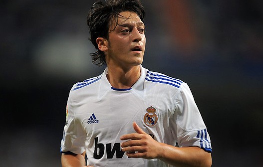 Ozil-Real-Madrid.jpg