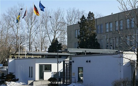 Britanska-ambasada-u-Pjongj.jpg Britanska-ambasada-u-Pjongj.jpg