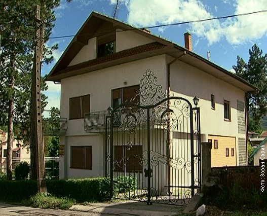 Prokleta%20kuca,%201.jpg