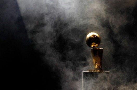 NBA trofej.jpg