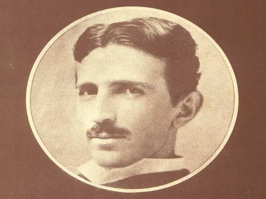 13 - Tesla.jpg