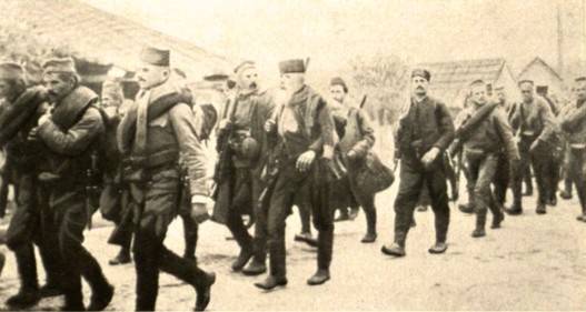 Veliki rat  - Cetnici krecu na front 1914.jpg