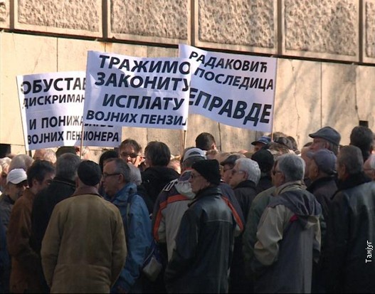 Протест војних пензионера Протест војних пензионера