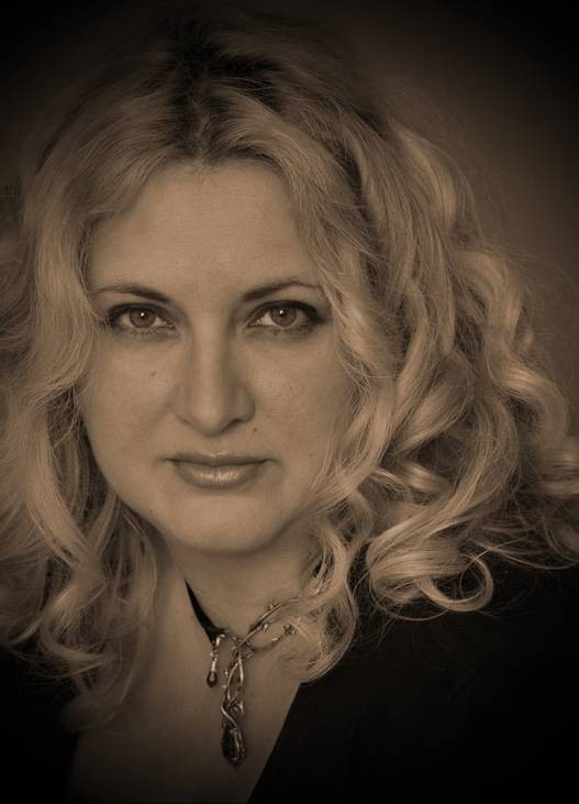Селина Ловрен Аксентић