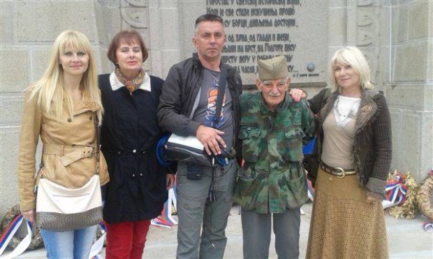 Ђорђе Михајловић, чувар српског војничког гробља на Зејтинлику - Солун, и екипа РТС-а