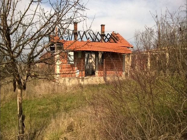 Спаљена кућа Милована Рибаћа у Дрснику