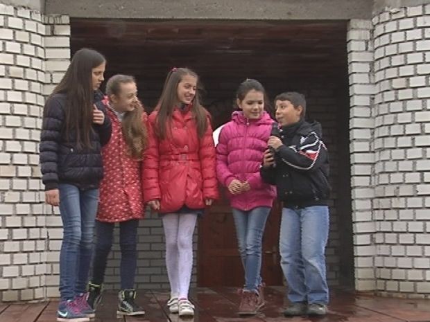 Одрастање уз позоришне илузије